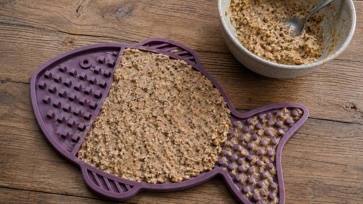 Lick Mat Recipe for Cats: Catnip and Goat Cheese