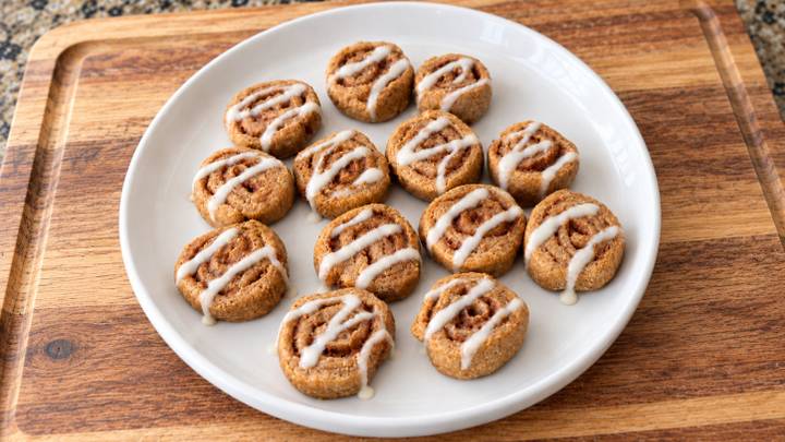Mini Cinnamon Rolls for Dogs: Easy Treat Recipe