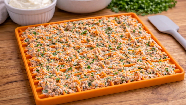3 Easy Lick Mat Recipes for Dogs: Spreadable Ideas
